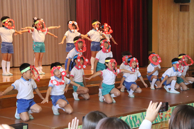 11��1���E2���@�w���܂�Bwelcome�X�e�[�WA